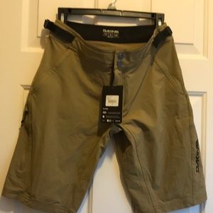 New sandstorm Men’s small taking Vectra biking, hiking shorts, 4-way stretch